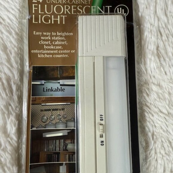 QualStar 24 inch Under-Cabinet Flourescent Light - Picture 6 of 13